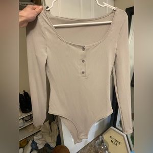 Light gray body suit